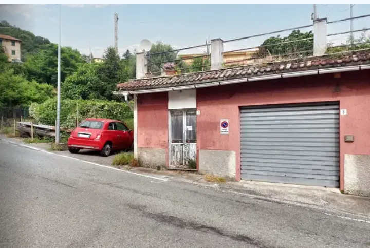 Posto Auto · Sant'Olcese