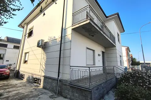 Abitazione Di Tipo Economico all'asta a Piacenza (PC)