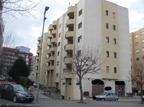 Stalle, Scuderie, Rimesse, Autorimesse · Cosenza