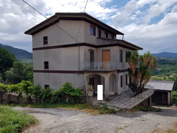 Abitazione Di Tipo Economico · Fagnano Castello