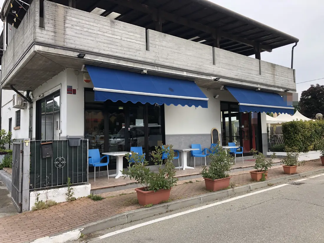 Fabbricati Costruiti Per Esigenze Commerciali · Torrile