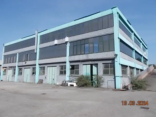 Fabbricati Costruiti Per Esigenze Industriali · Treviolo