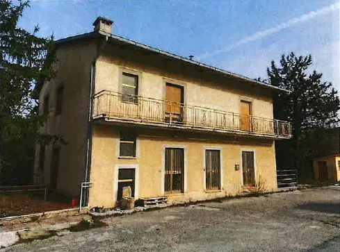 Fabbricati Per Attività Agricole · Nocera Umbra