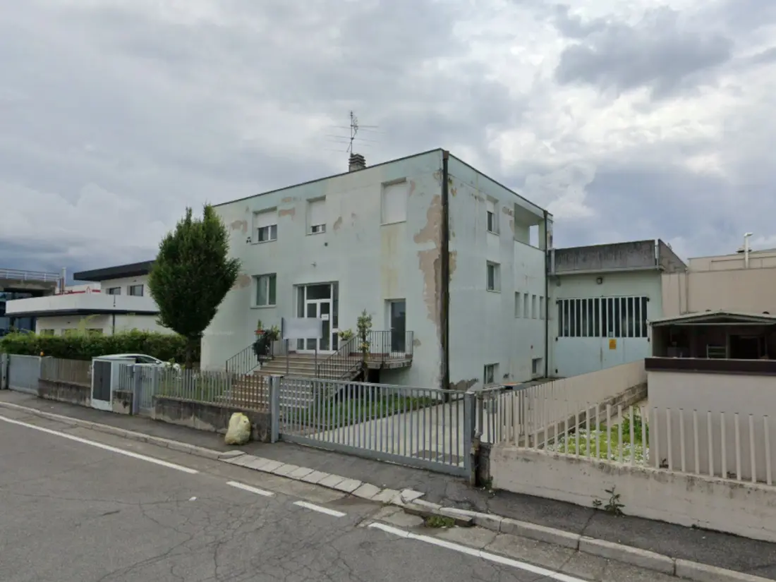 Fabbricati Costruiti Per Esigenze Industriali · Chiari
