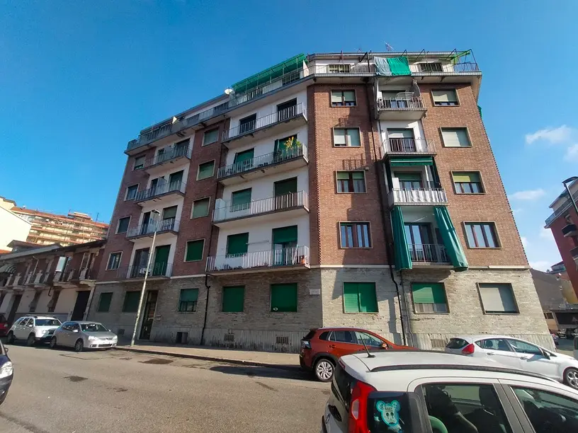 Abitazione Di Tipo Economico · Torino