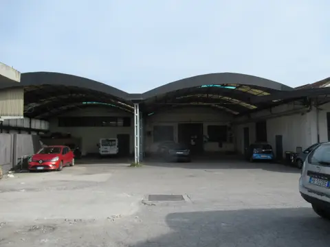 Fabbricati Costruiti Per Esigenze Industriali all'asta a Prato (PO)