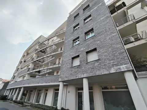 Fabbricati Costruiti Per Esigenze Commerciali all'asta a Seregno (MB)