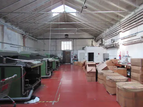 Fabbricati Costruiti Per Esigenze Industriali all'asta a Prato (PO)