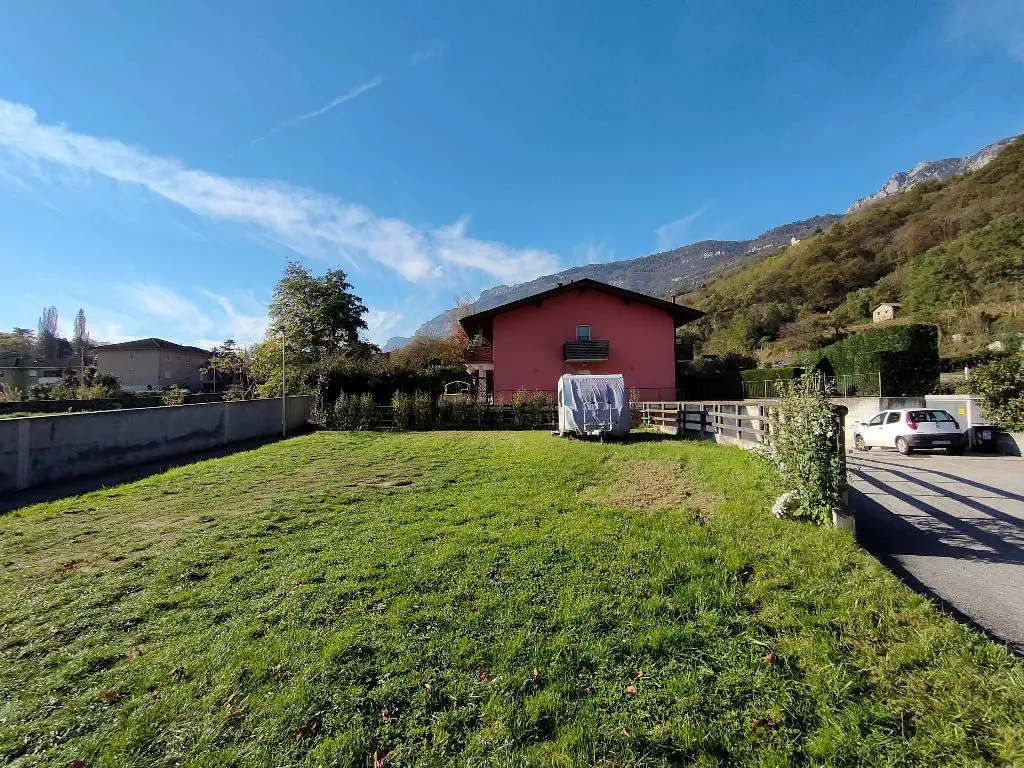 Posto Auto · Villa Lagarina