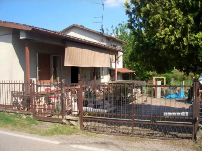 Abitazione Di Tipo Economico · Giacciano con Baruchella