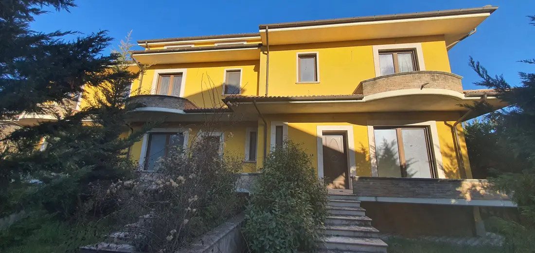 Villa · Avezzano