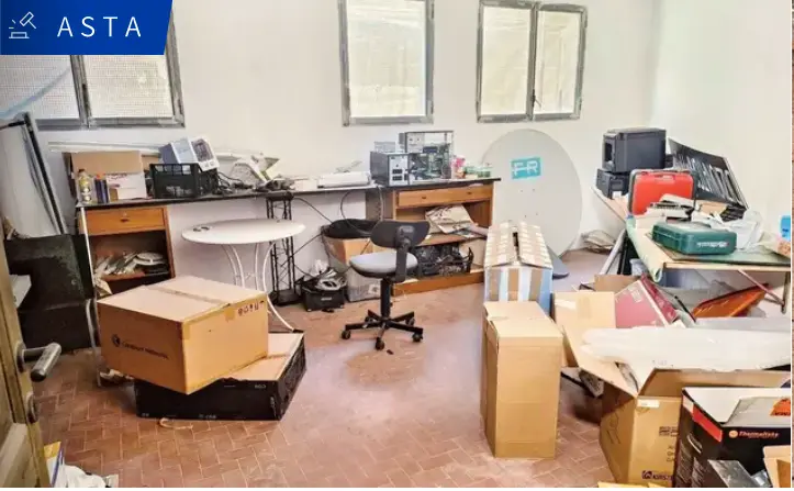 Magazzini E Locali Di Deposito · Arzachena