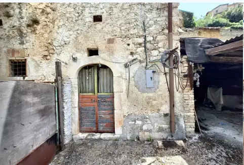 Posto Auto · Pettorano sul Gizio