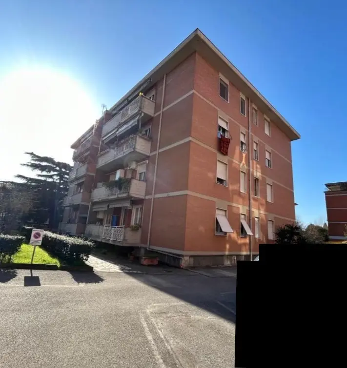 Abitazione Di Tipo Civile · Carrara