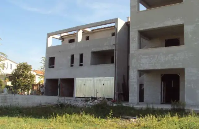 Abitazione Di Tipo Civile · Trevi