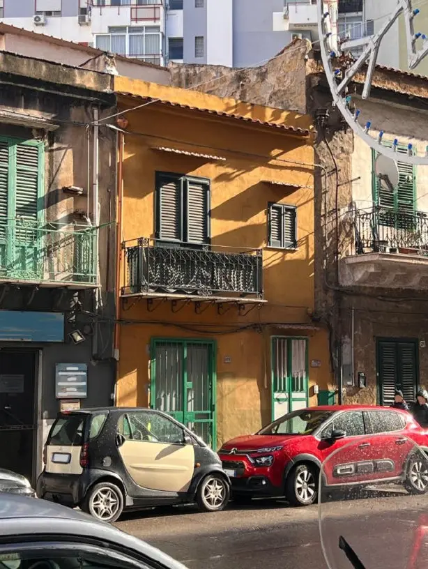Abitazione Di Tipo Popolare · Palermo