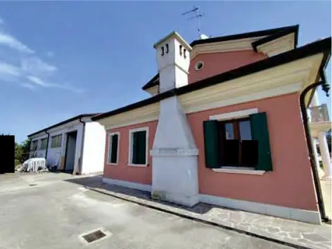 Abitazione Di Tipo Civile all'asta a Ariano Nel Polesine (RO)