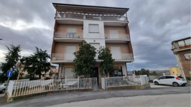 Magazzini E Locali Di Deposito · Monte San Pietrangeli