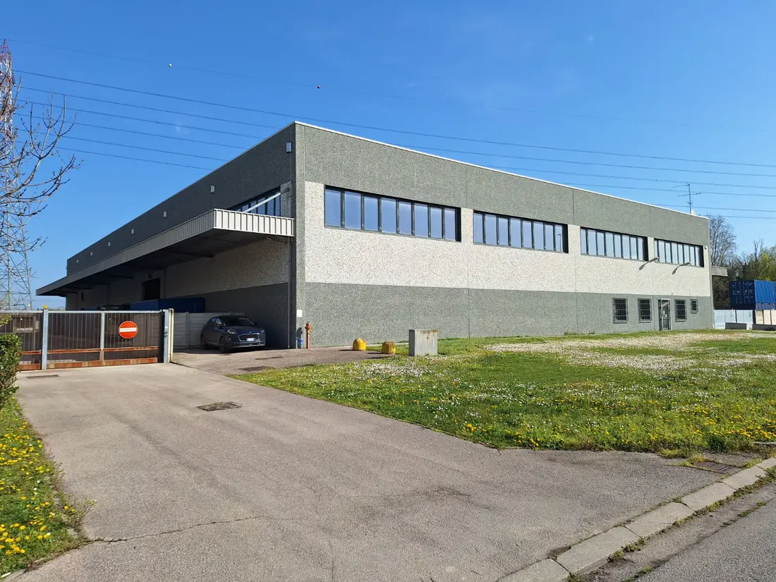 Fabbricati Costruiti Per Esigenze Commerciali · Ravenna