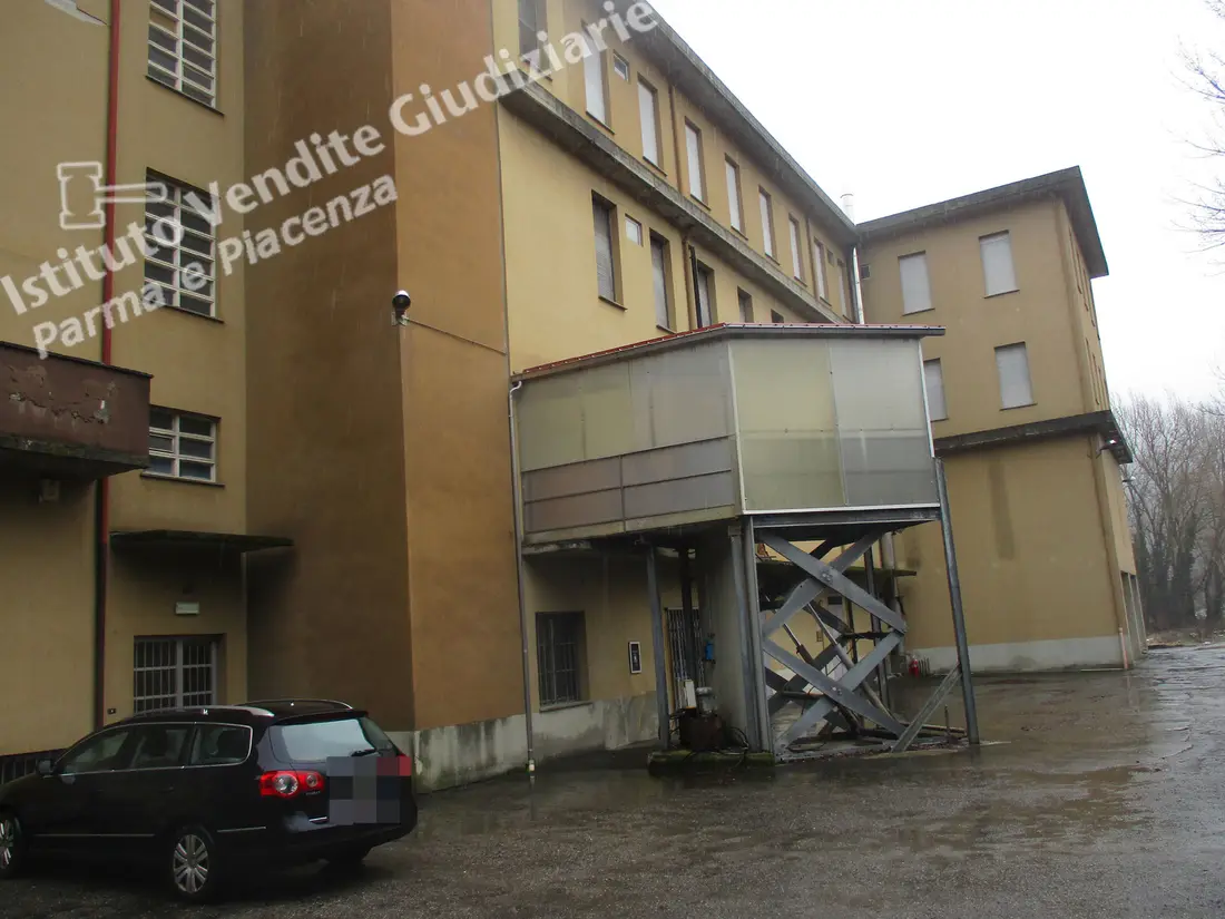 Fabbricati Costruiti Per Esigenze Industriali · Langhirano