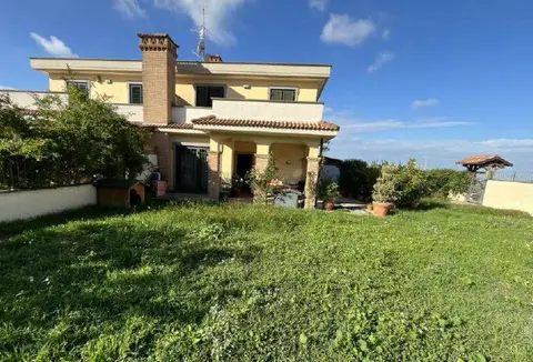 Abitazione In Villini all'asta a Albano Laziale (RM)