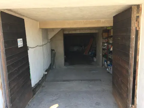 Garage O Autorimessa all'asta a Pozzuoli (NA)