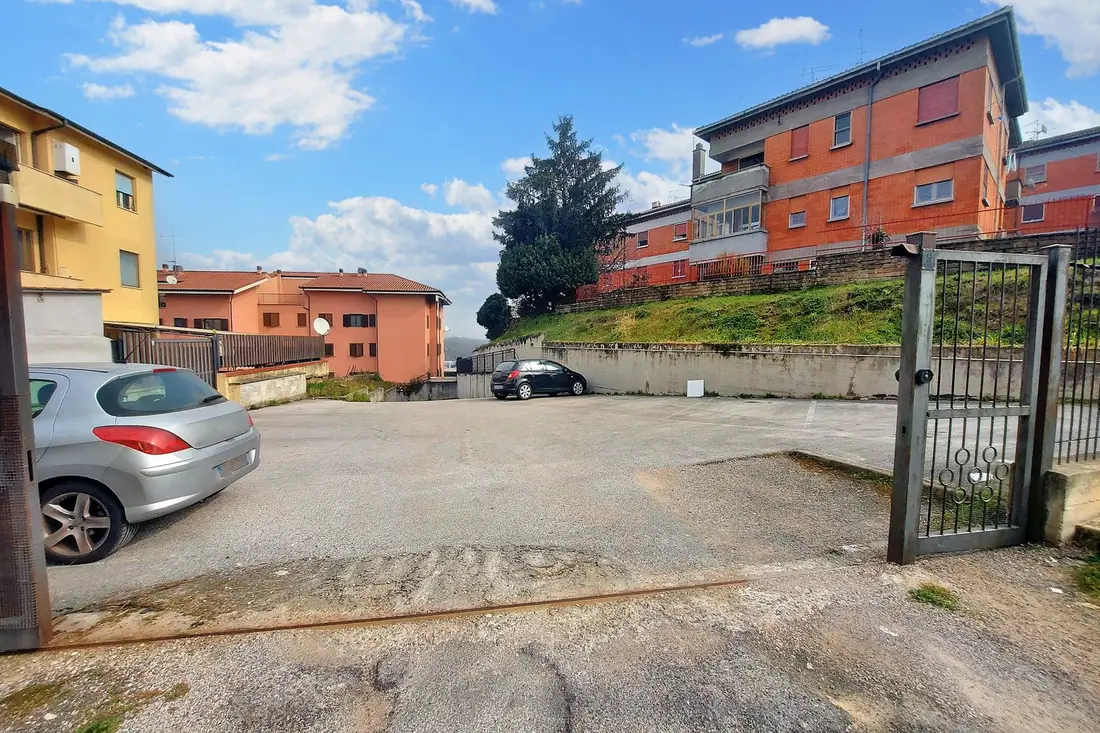 Magazzini E Locali Di Deposito · Colleferro