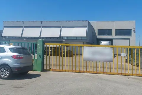 Fabbricati Costruiti Per Esigenze Industriali all'asta a Vasto (CH)