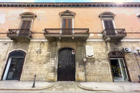 Abitazione Di Tipo Signorile all'asta a Canosa di Puglia (BT)