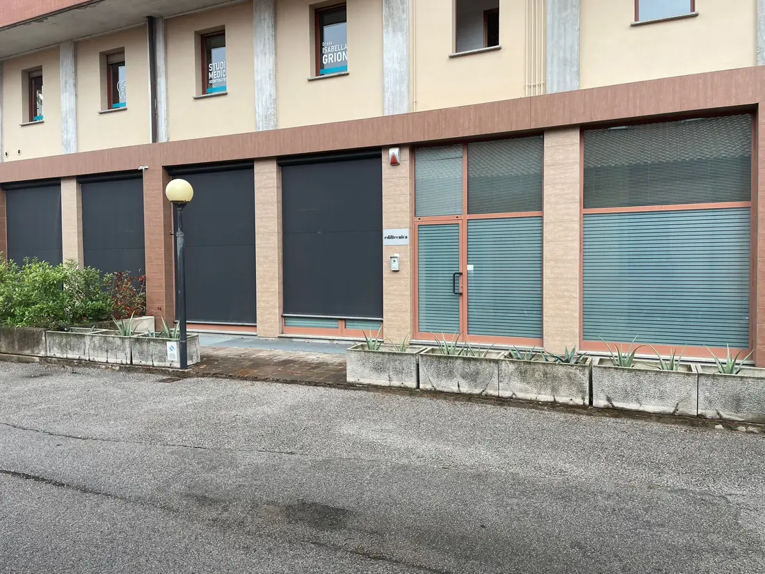 Uffici E Studi Privati · Erba