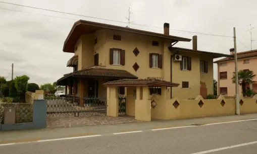 Abitazione Di Tipo Civile · Prata di Pordenone