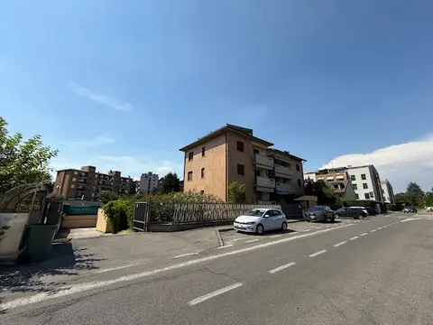 Garage O Autorimessa all'asta a Villasanta (MB)