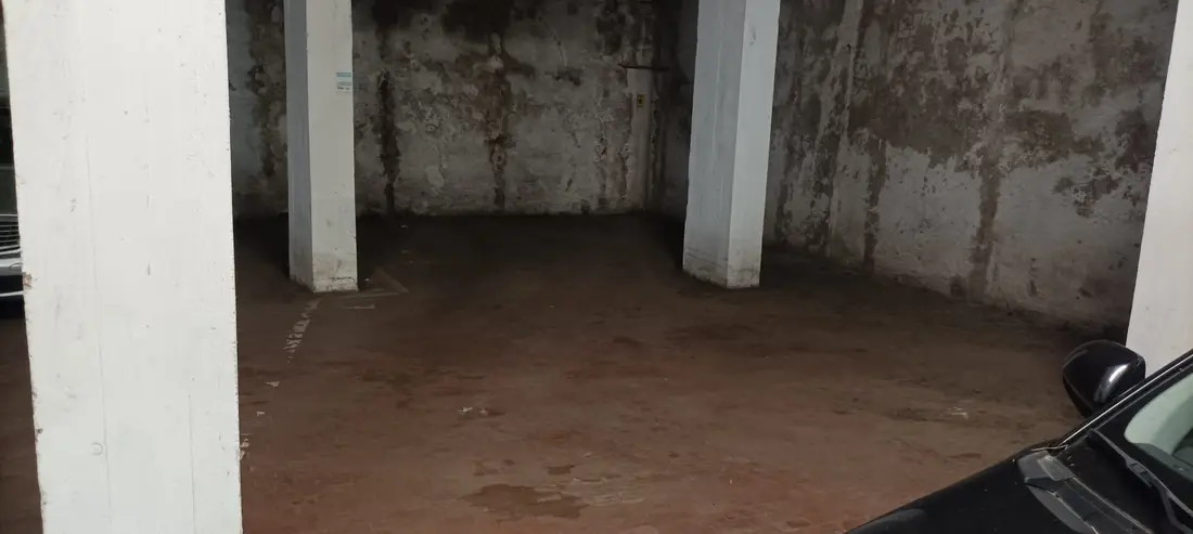 Garage O Autorimessa · Marino