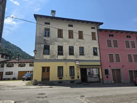 Abitazione Di Tipo Economico all'asta a Paluzza (UD)