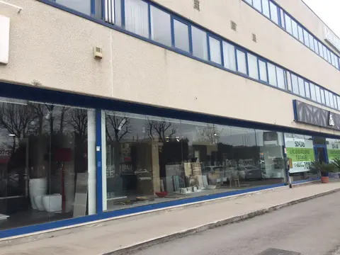 Fabbricati Costruiti Per Esigenze Commerciali all'asta a San Benedetto del Tronto (AP)