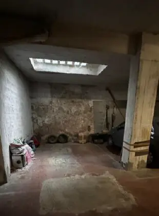 Garage O Autorimessa · Marino