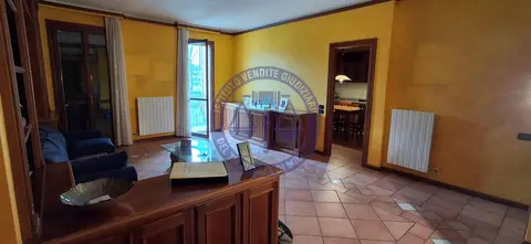 Appartamento all'asta a Cornate D'Adda (MB)
