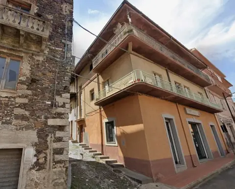 Abitazione Di Tipo Civile all'asta a Dorgali (NU)