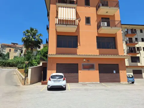 Negozio all'asta a Misilmeri (PA)