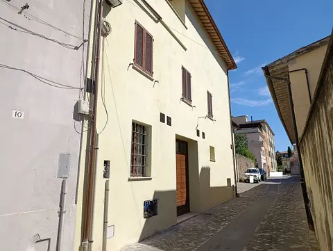 Abitazione Di Tipo Economico all'asta a Foligno (PG)