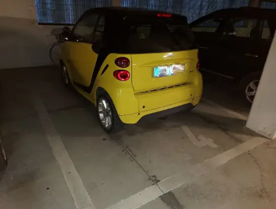 Posto Auto · Prato