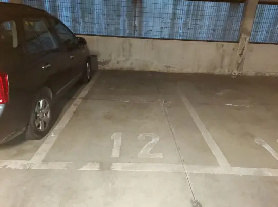 Posto Auto · Prato