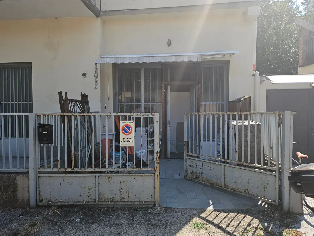Magazzino · Signa
