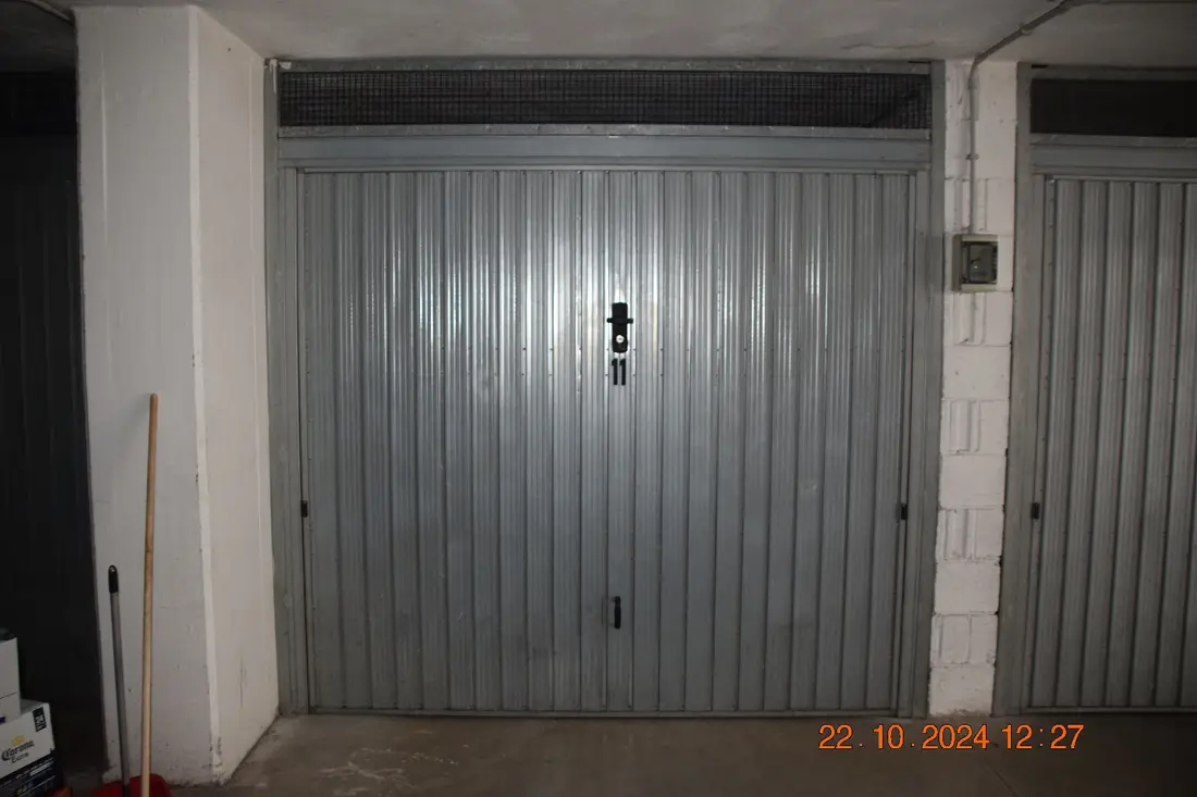 Garage O Autorimessa · Pomezia