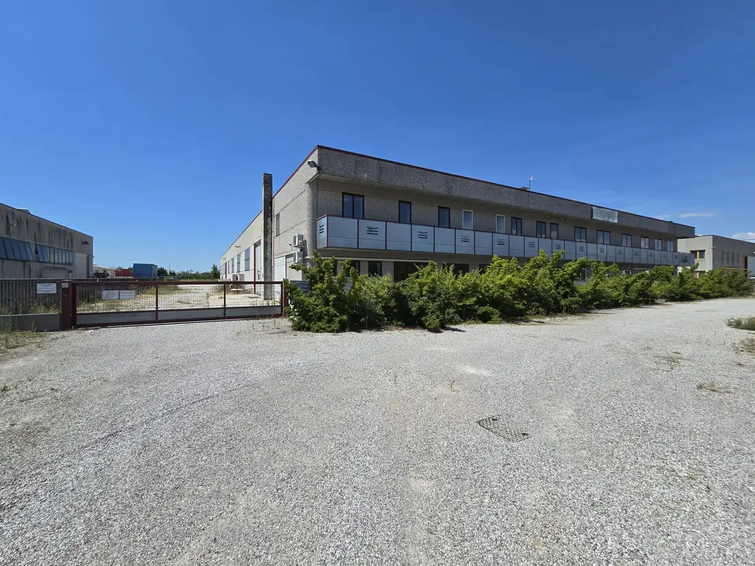 Fabbricati Costruiti Per Esigenze Industriali · Buttrio