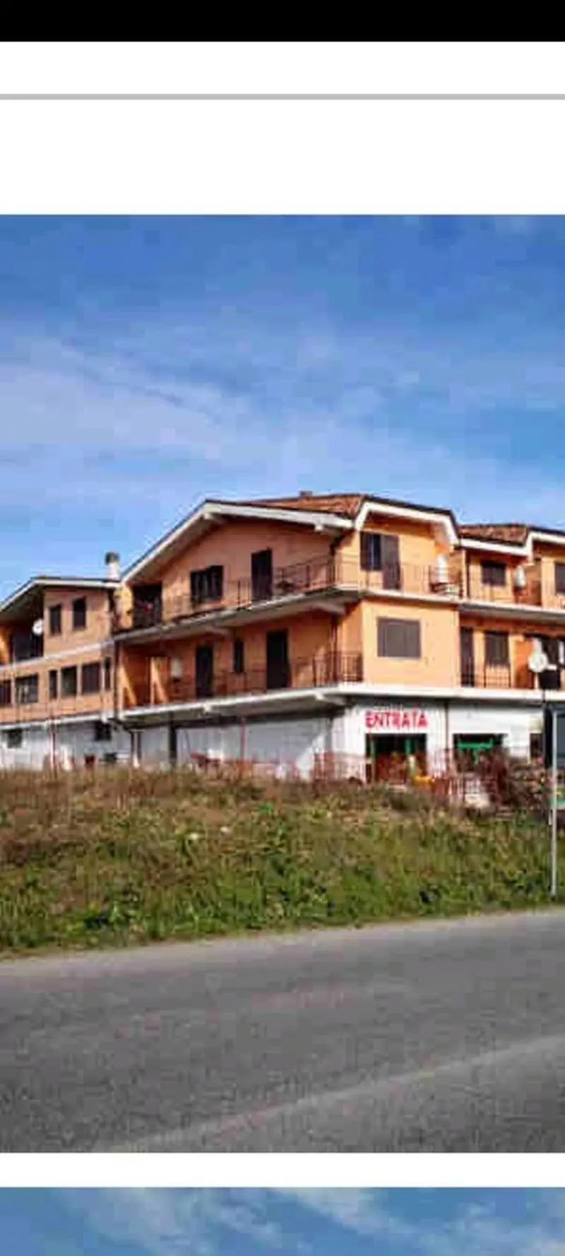 Garage O Autorimessa · Lariano