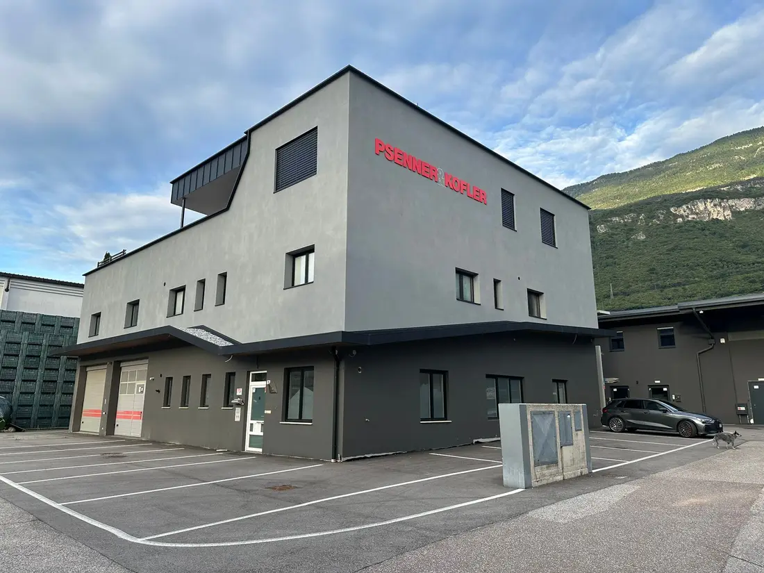 Fabbricati Costruiti Per Esigenze Commerciali · Termeno sulla strada del vino