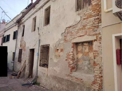 Abitazione Di Tipo Popolare all'asta a Rovigo (RO)