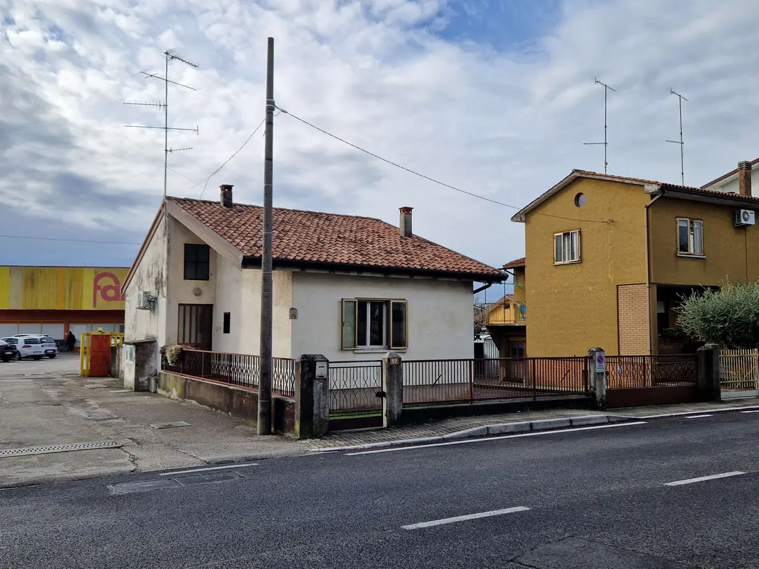 Abitazione In Ville · Manzano