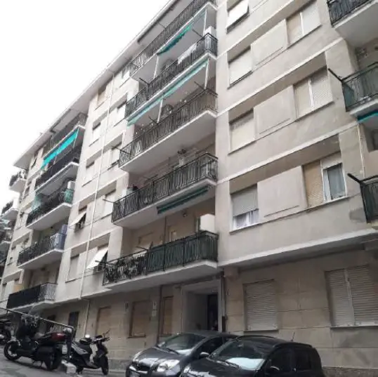 Abitazione Di Tipo Economico · Genova